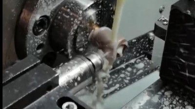 铜零部件钻2.0侧孔，排刀机夹持直径30mm高速电主轴加工