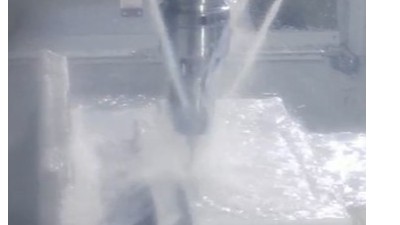 加工中心铁件钻3mm小孔，50000转NAKANISHI高速电主轴可加速