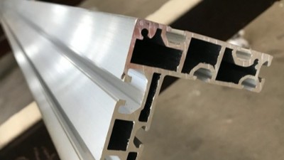 铝型材凹槽毛刺可用什么浮动主轴去除呢？