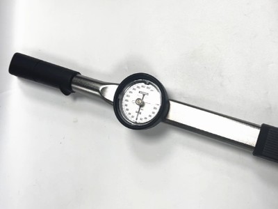 日本东日指针式扭力扳手DB200N-S