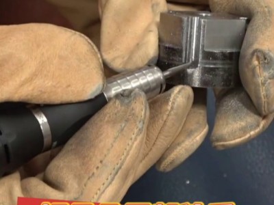 铝合金零部件手工修模，<i style='color:red'>4万转电动打磨机</i>高速表面效果好