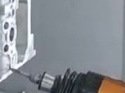 机加工后铝合金去毛刺，浮动主轴柔性加工