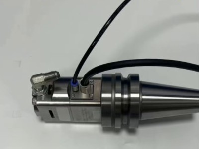 加工中心钻小孔深孔？这款中心出水主轴可以