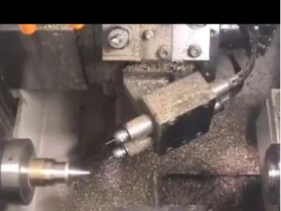 钻0.5mm斜孔加装一拖二<i style='color:red'>高频铣动力头</i>节省成本