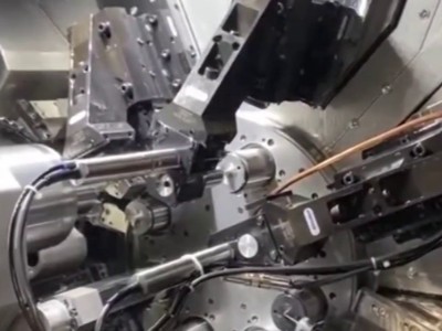 凸轮机加装<i style='color:red'>6万转高速主轴</i>钻孔侧铣加工