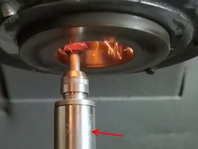 合金钢钻孔后，数控车床65000转高速主轴内圆磨0.02mm