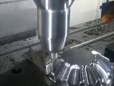 加工中心粗铣后表面精铣，5万转增速器精度拉满