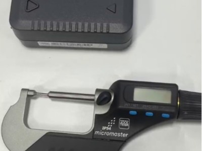 用于测量凹槽的小头数显千分尺06030034