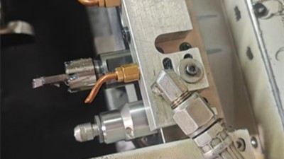 西铁城A20背轴303不锈钢φ0.4mm×6.0mm微孔，加工方案8万转高频铣+变径套