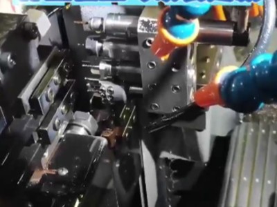 津上BO205铣削零部件，主轴上可以装这款