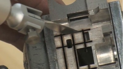 铝件狭窄位置毛刺可用哪款NAKANISHI电动打磨机？