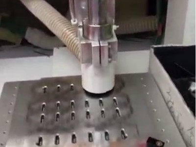 PCB板全自动切割，6万转自动换刀主轴加工又快又好