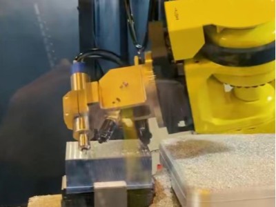 <i style='color:red'>大扭矩电主轴</i>铝件倒角快一倍，光滑无毛刺