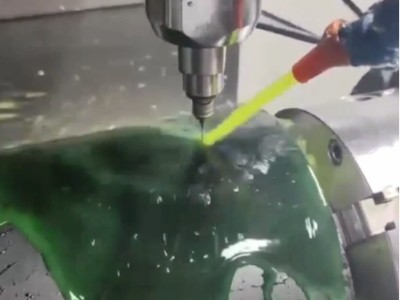 8万转高频铣能加装在加工中心上钻0.2mm微孔吗？