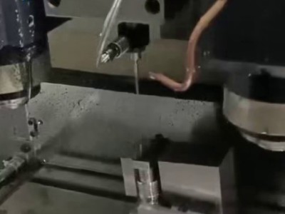 1牛米的大扭矩电主轴，提高零部件铣削效率