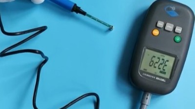 磁性材料表面磁场强度用手持式高斯计如何测量准确？