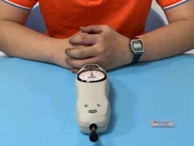 想知道压缩试验是用什么推拉力计测试的吗？