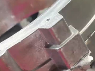 压铸铝边缘毛刺，用这款大扭矩性价比高的RBZ浮动主轴