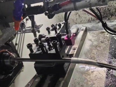 不锈钢喷嘴钻2.1mm孔，大扭矩高速电主轴提高效率