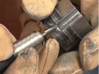 修模不锈钢边缘去除刀纹，4万转电动打磨机都能加工