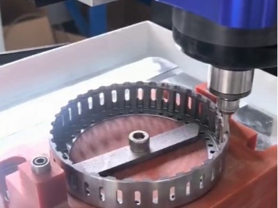 钢件去除2mm毛刺，<i style='color:red'>rbz浮动主轴</i>扭矩大