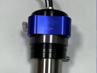 发动机缸盖去毛刺，六轴机械臂加装RBZ-30AQC自动换刀浮动主轴