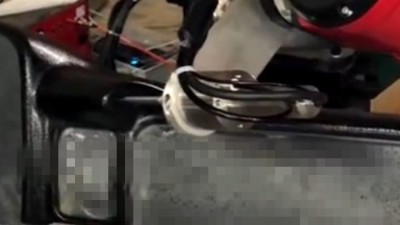 机械臂搭载自动换刀主轴，汽车密封条橡胶全自动精切方案