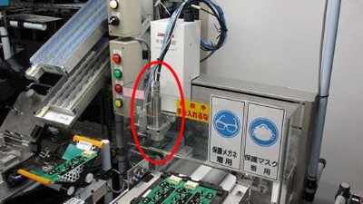 PCB板切割后产生毛刺，就用6万转NAKANISHI分板机主轴