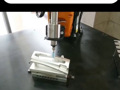 0.5mm铝合金去毛刺，机械臂加装<i style='color:red'>60000转自动换刀主轴</i>效率高