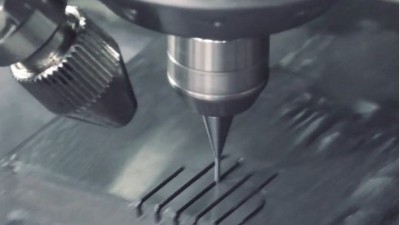 CNC加工中心钢件精铣，15万转高速气动主轴实现微米级高光精加工